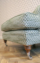 Load image into Gallery viewer, Charlbury Chair