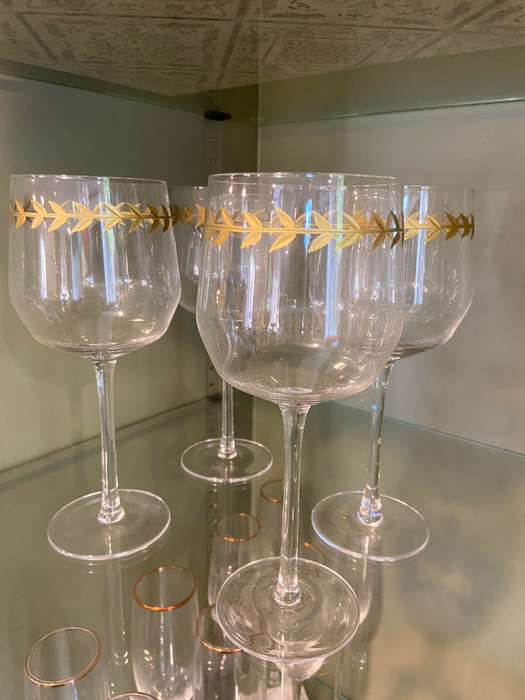 Set of 4 Gold Leaf Red Wine Glasses