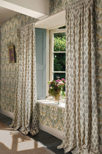 Load image into Gallery viewer, GP &amp; J Baker POPPY SPRING
