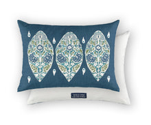 Load image into Gallery viewer, Flores Peacock Cushion
