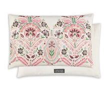 Load image into Gallery viewer, William Yeoward Cleave Cushion
